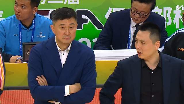 kaiyun-果然遭3杀！广东惨负上海无缘4强，杜锋弃用强援，奎因空砍37+14