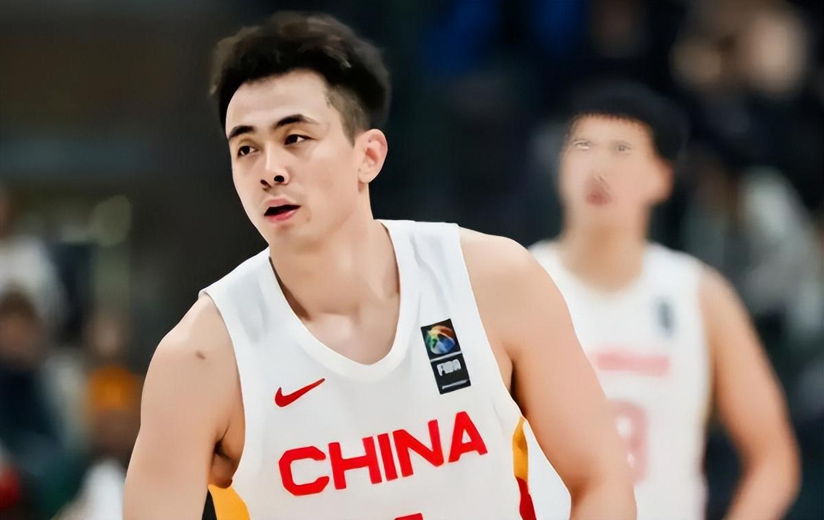 世预赛迎来关键转折！中国男篮连获三个好消息，赢球直接升至第二