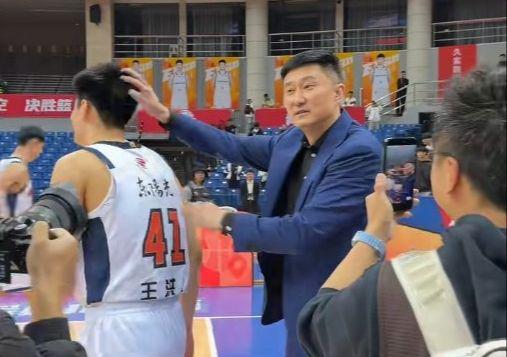 kaiyun-怎么培养新人?李悦洲季后赛场均21分钟,陈家政+王洪泽2分24秒